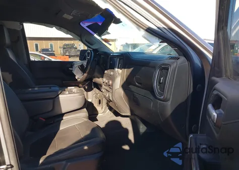 2021 Chevrolet Silverado 1500 4Wd Short Bed Lt z USA, uszkodzony, nr VIN 3GCUYDED2MG190477